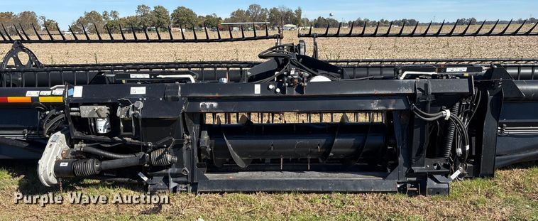 image for item EA7073 2015 MacDon FD74 FlexDraper flex draper head