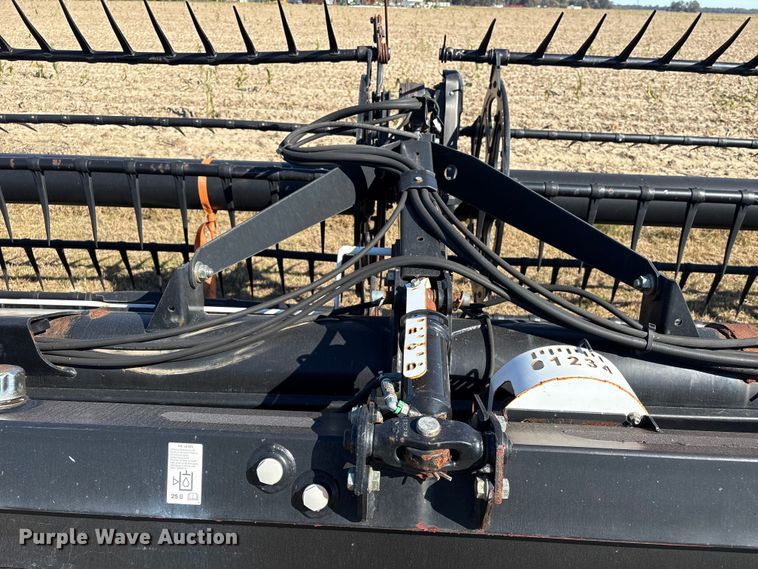 image for item EA7073 2015 MacDon FD74 FlexDraper flex draper head