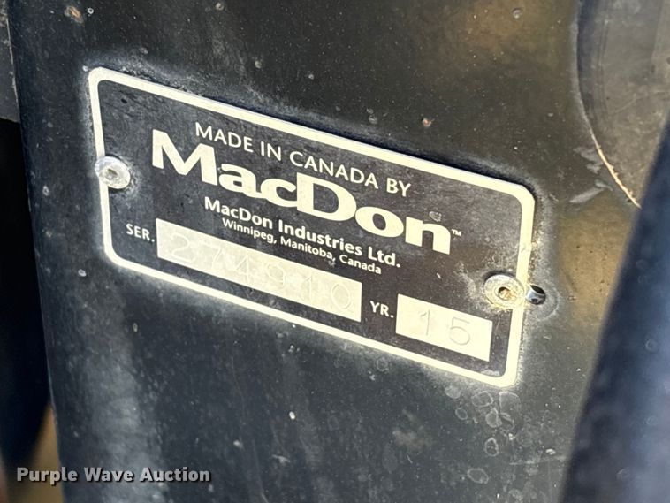 image for item EA7073 2015 MacDon FD74 FlexDraper flex draper head