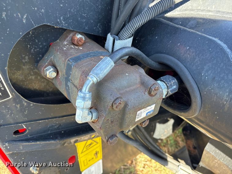 image for item EA7073 2015 MacDon FD74 FlexDraper flex draper head