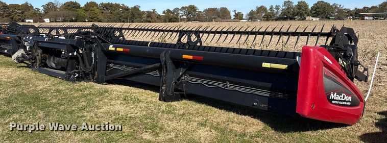 image for item EA7075 2013 MacDon FD75-D FlexDraper flex draper head