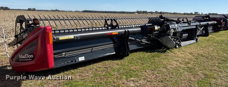 image for item EA7075 2013 MacDon FD75-D FlexDraper flex draper head