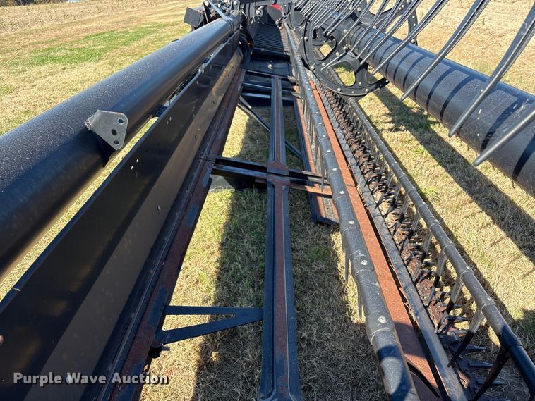 image for item EA7075 2013 MacDon FD75-D FlexDraper flex draper head