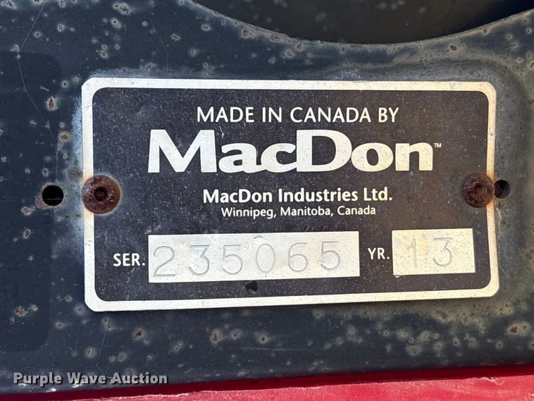 image for item EA7075 2013 MacDon FD75-D FlexDraper flex draper head