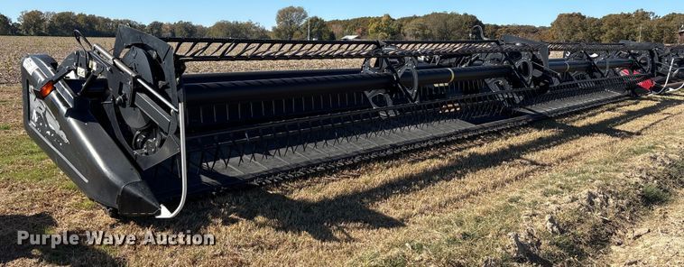 image for item EA7076 2013 MacDon FD70 FlexDraper flex draper head