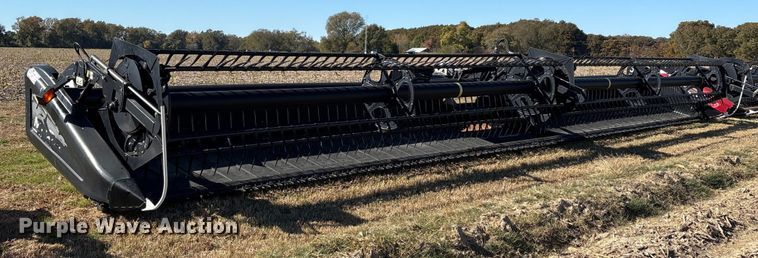 image for item EA7076 2013 MacDon FD70 FlexDraper flex draper head