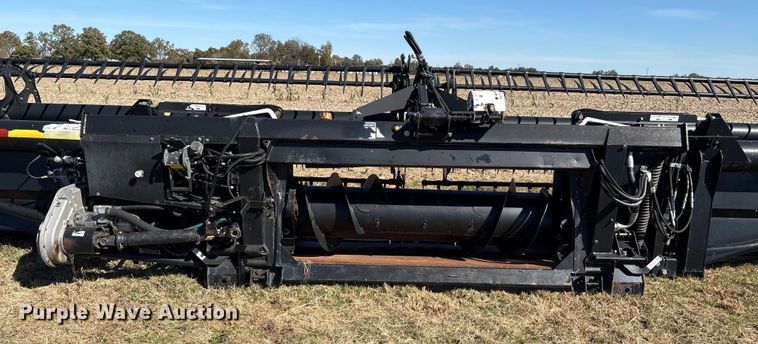 image for item EA7076 2013 MacDon FD70 FlexDraper flex draper head