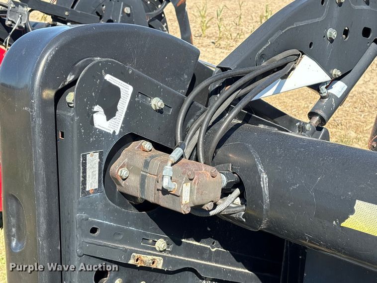 image for item EA7076 2013 MacDon FD70 FlexDraper flex draper head