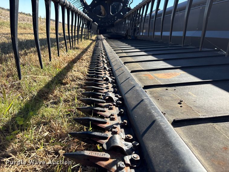 image for item EA7077 2012 Case 2162 45M10 2BP draper head