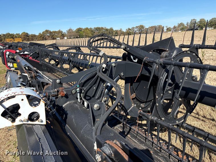 image for item EA7077 2012 Case 2162 45M10 2BP draper head