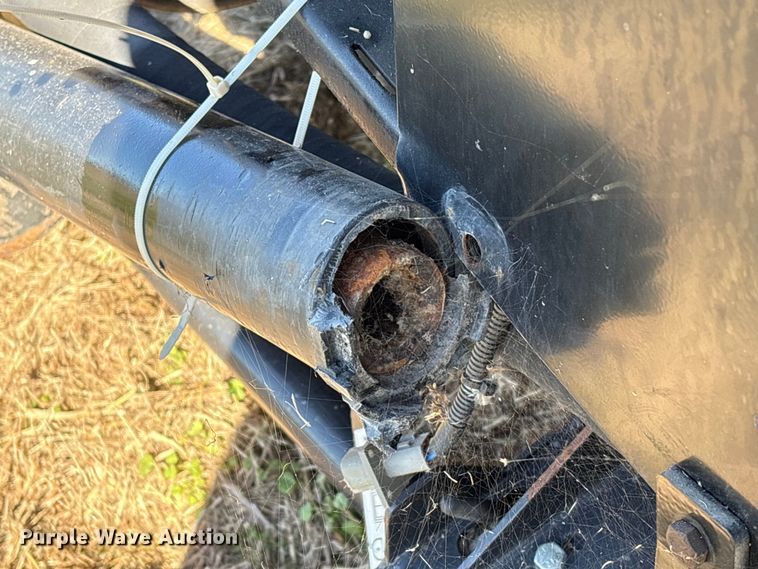 image for item EA7077 2012 Case 2162 45M10 2BP draper head