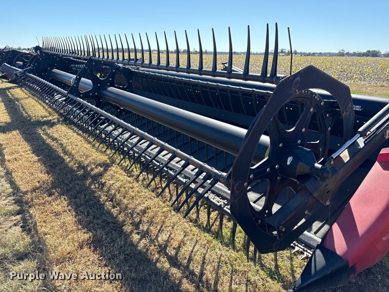 image for item EA7078 2015 MacDon FD75S FlexDraper flex draper head