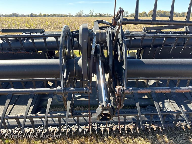 image for item EA7078 2015 MacDon FD75S FlexDraper flex draper head