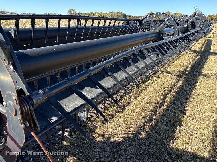 image for item EA7078 2015 MacDon FD75S FlexDraper flex draper head