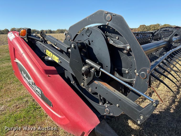 image for item EA7078 2015 MacDon FD75S FlexDraper flex draper head