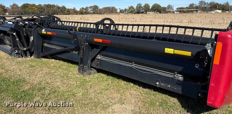 image for item EA7078 2015 MacDon FD75S FlexDraper flex draper head