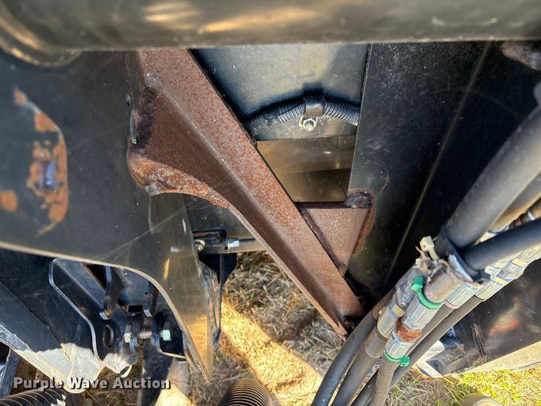 image for item EA7078 2015 MacDon FD75S FlexDraper flex draper head