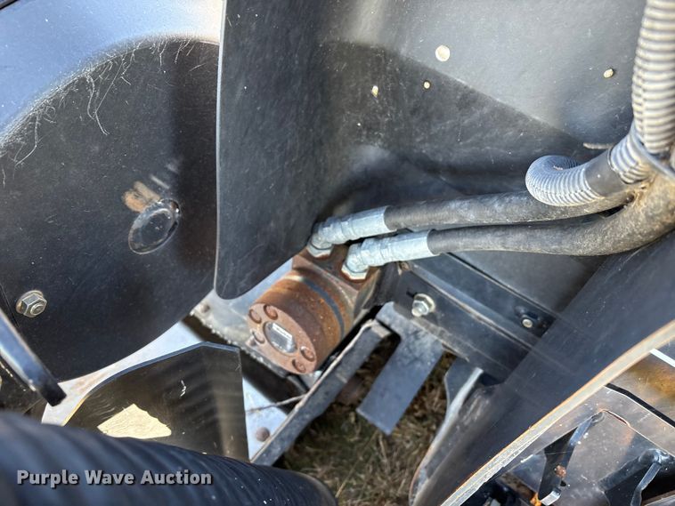 image for item EA7078 2015 MacDon FD75S FlexDraper flex draper head