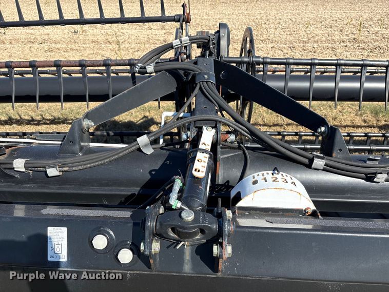 image for item EA7078 2015 MacDon FD75S FlexDraper flex draper head