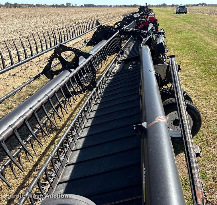 image for item EA7078 2015 MacDon FD75S FlexDraper flex draper head