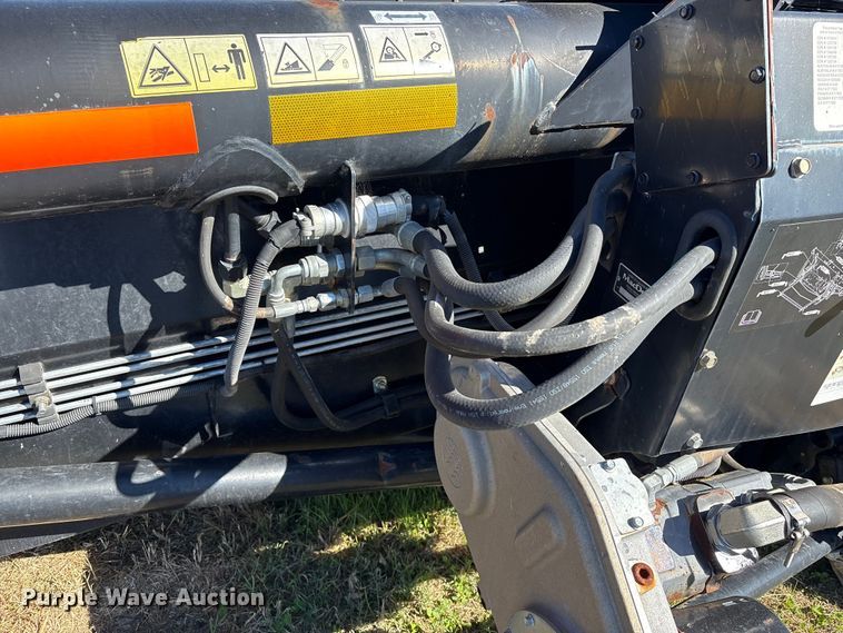 image for item EA7078 2015 MacDon FD75S FlexDraper flex draper head