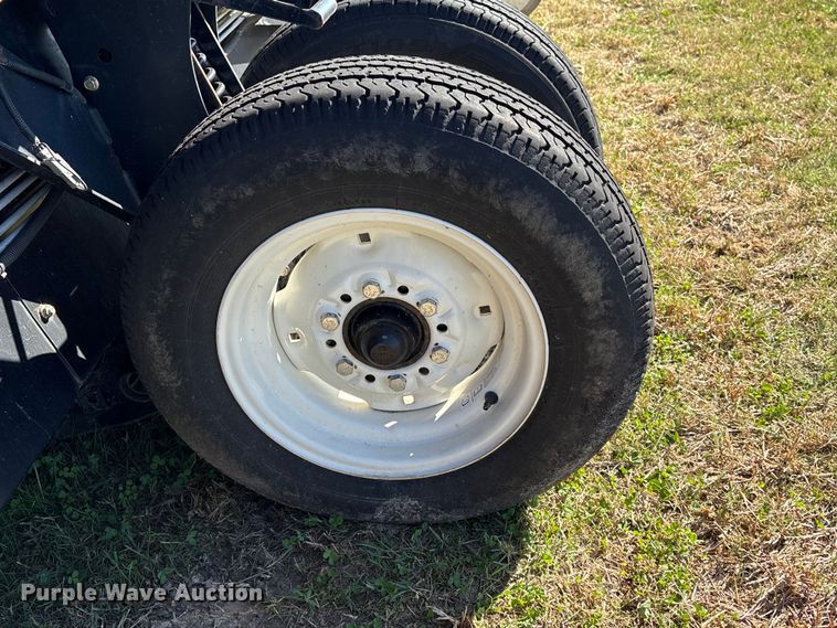 image for item EA7078 2015 MacDon FD75S FlexDraper flex draper head