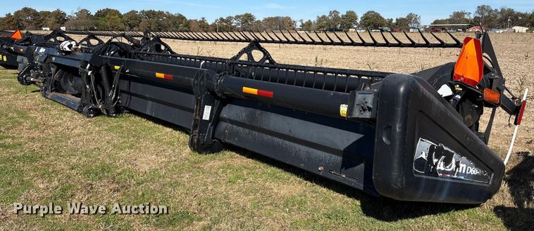 image for item EA7080 2010 MacDon D60 draper head