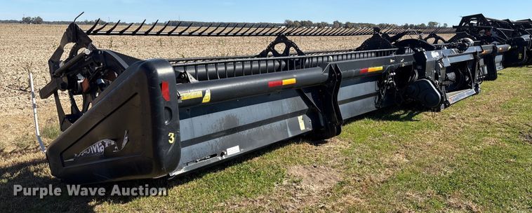 image for item EA7080 2010 MacDon D60 draper head