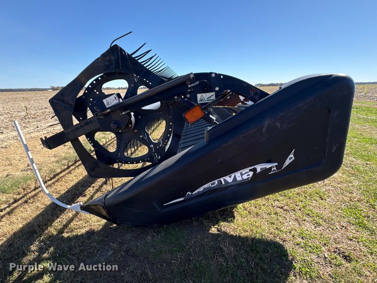 image for item EA7080 2010 MacDon D60 draper head