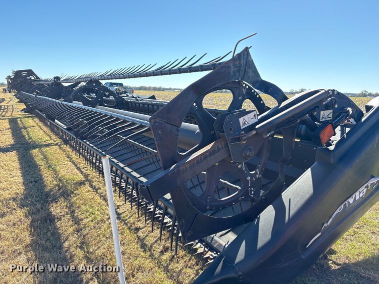 image for item EA7080 2010 MacDon D60 draper head