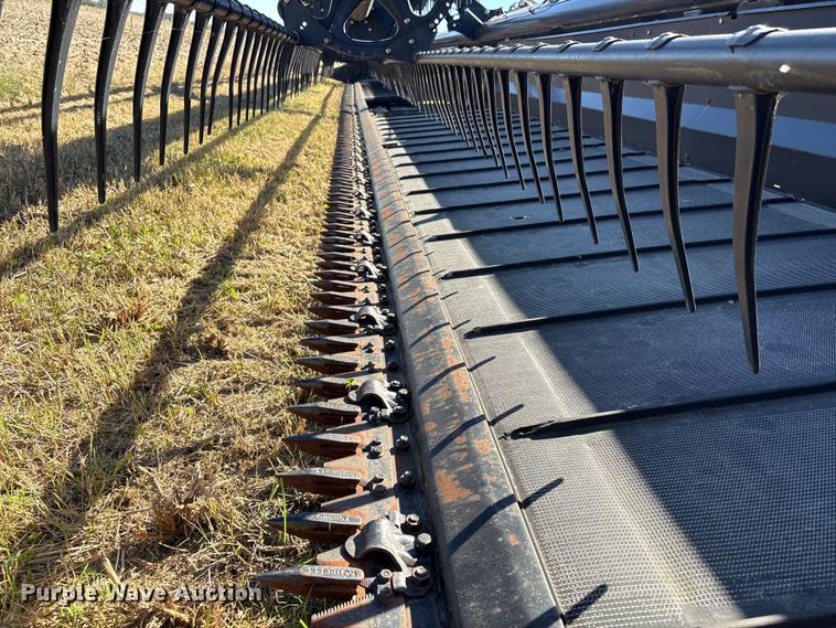 image for item EA7080 2010 MacDon D60 draper head