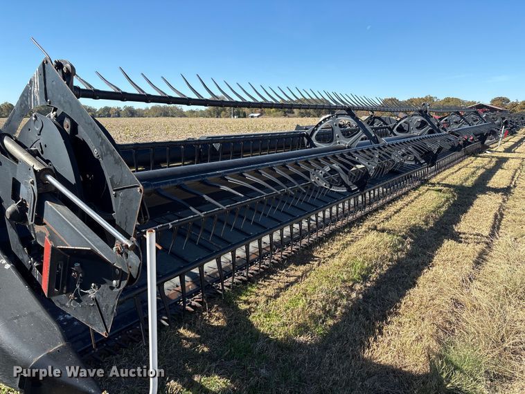 image for item EA7080 2010 MacDon D60 draper head