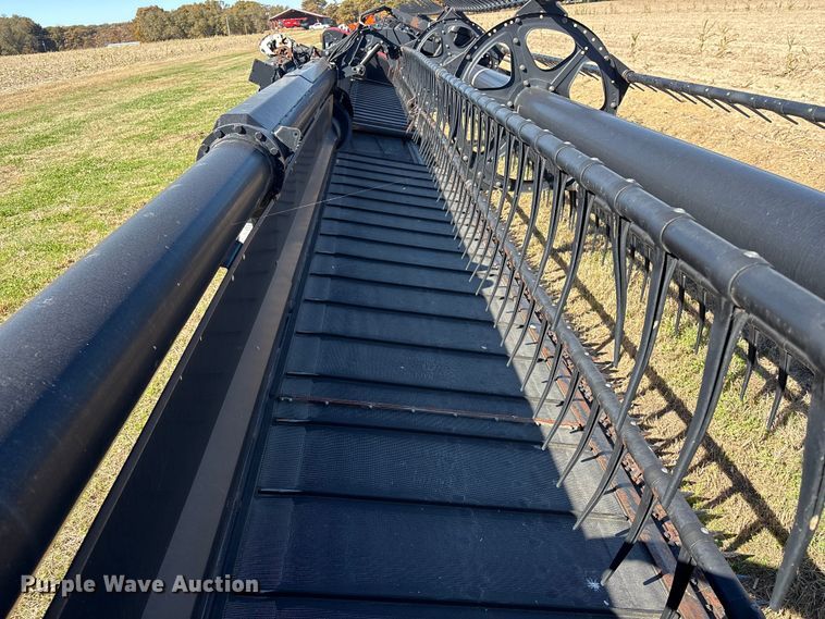 image for item EA7080 2010 MacDon D60 draper head