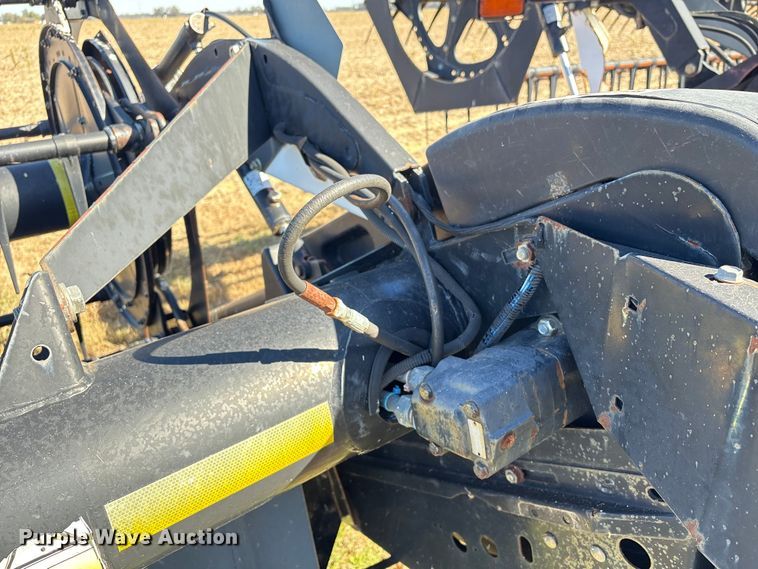 image for item EA7080 2010 MacDon D60 draper head