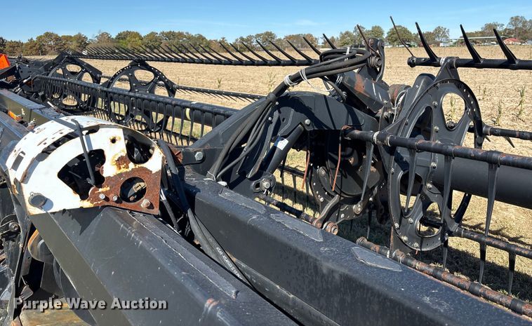 image for item EA7080 2010 MacDon D60 draper head