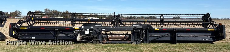 image for item EA7082 2017 MacDon FD75 flex draper head