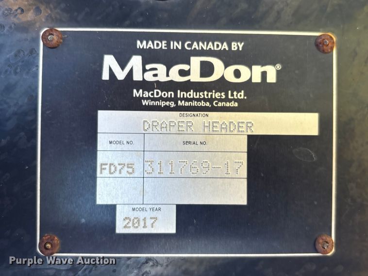 image for item EA7082 2017 MacDon FD75 flex draper head
