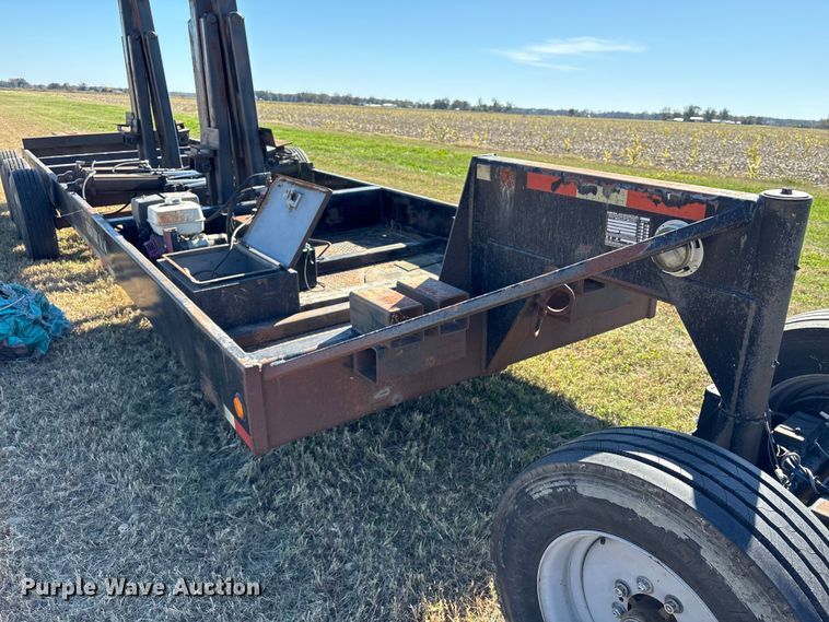 image for item EA7083 2004 Befort 2860 header trailer