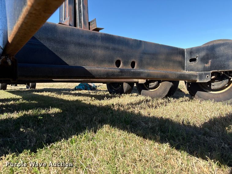 image for item EA7083 2004 Befort 2860 header trailer