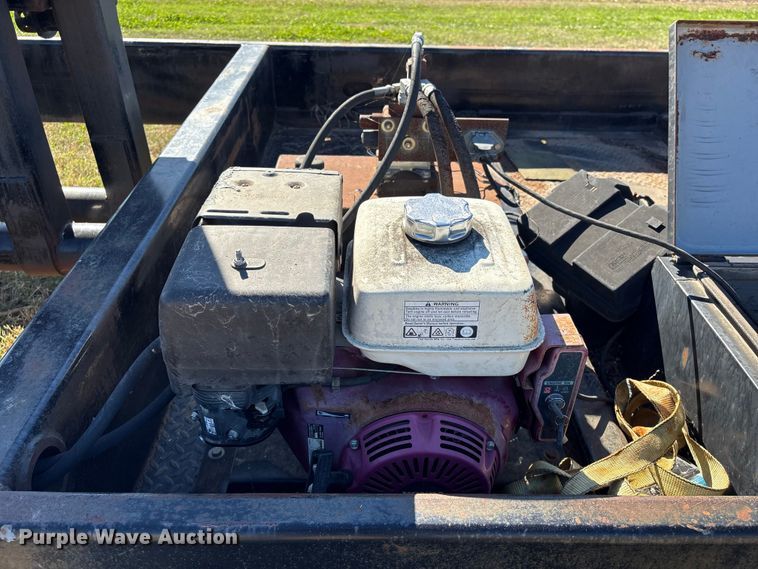 image for item EA7083 2004 Befort 2860 header trailer