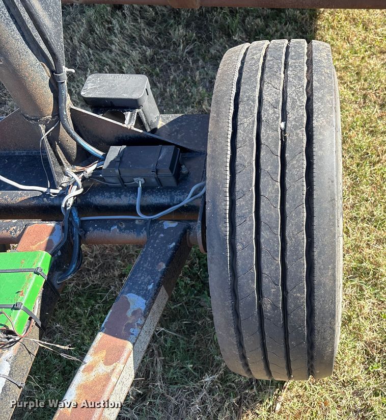 image for item EA7083 2004 Befort 2860 header trailer