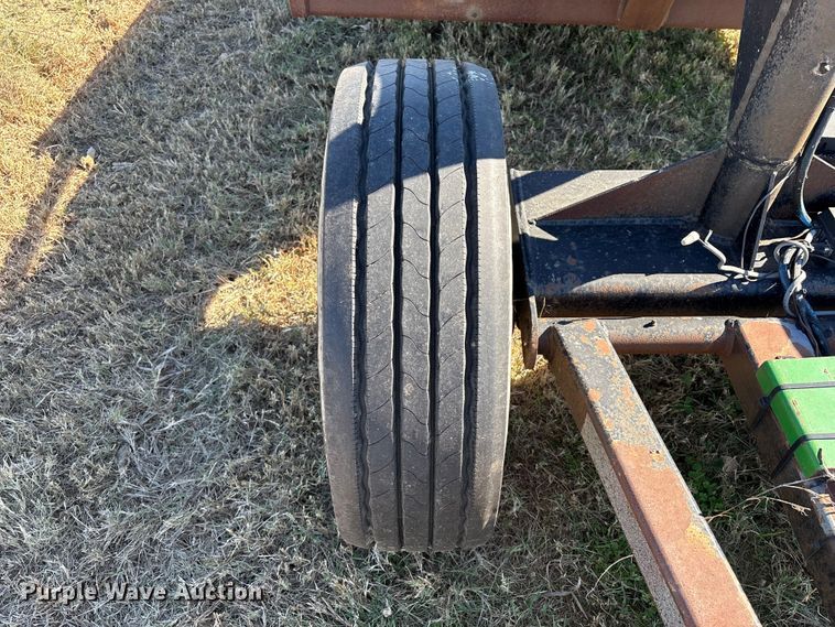 image for item EA7083 2004 Befort 2860 header trailer