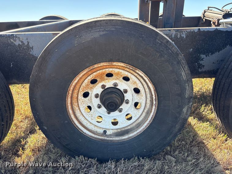 image for item EA7083 2004 Befort 2860 header trailer