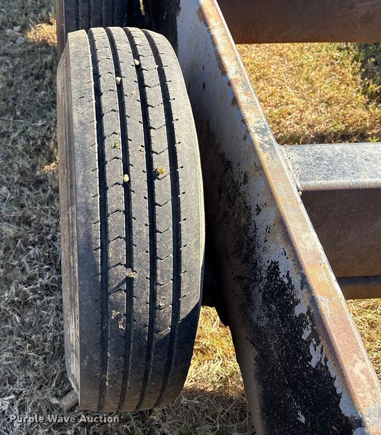 image for item EA7083 2004 Befort 2860 header trailer