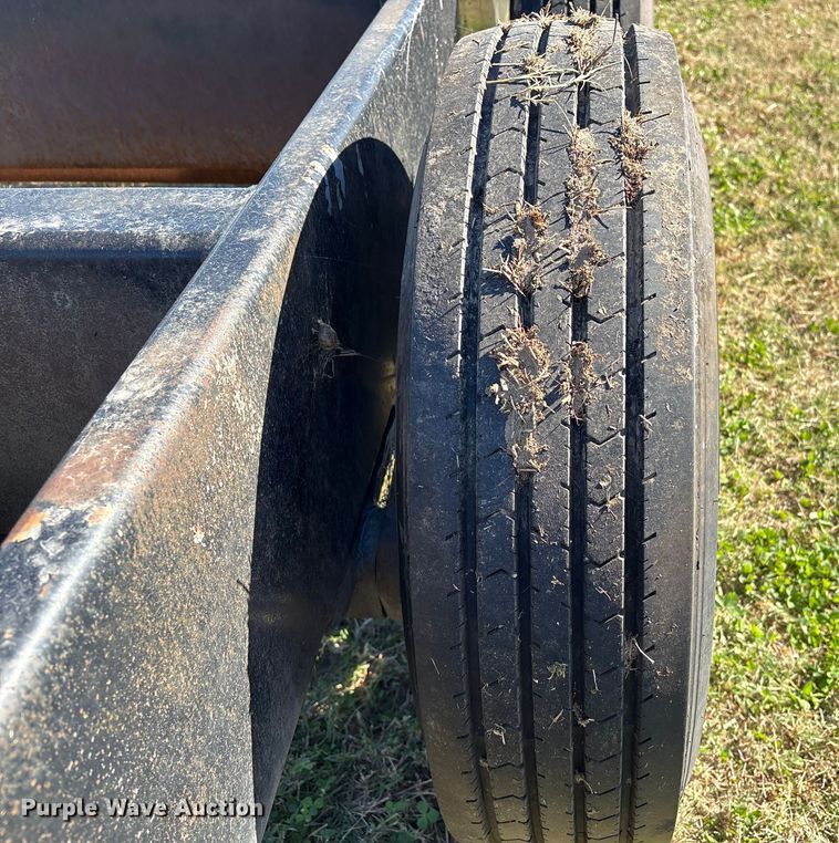 image for item EA7083 2004 Befort 2860 header trailer