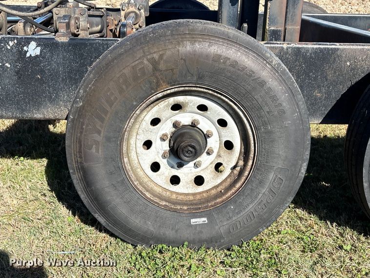 image for item EA7083 2004 Befort 2860 header trailer