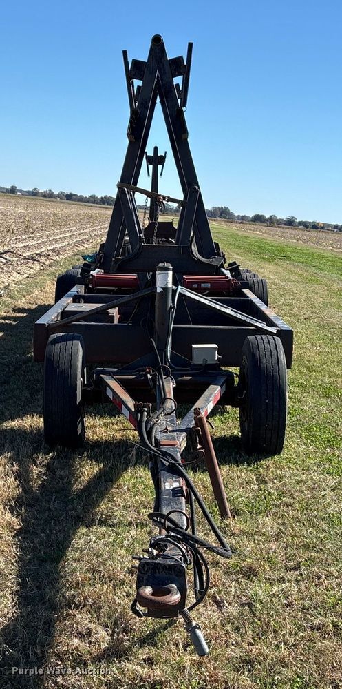 image for item EA7084 2009 Befort 2870 header trailer