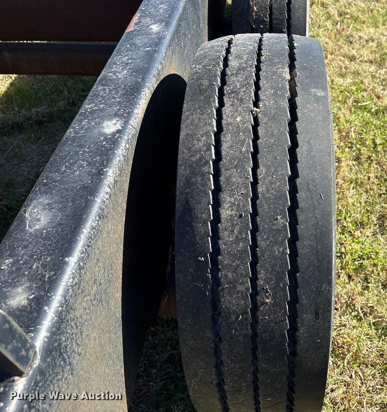 image for item EA7084 2009 Befort 2870 header trailer