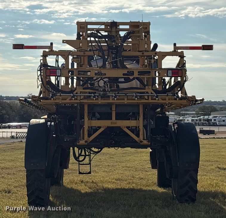 image for item EA7804 2012 Rogator RG900 sprayer