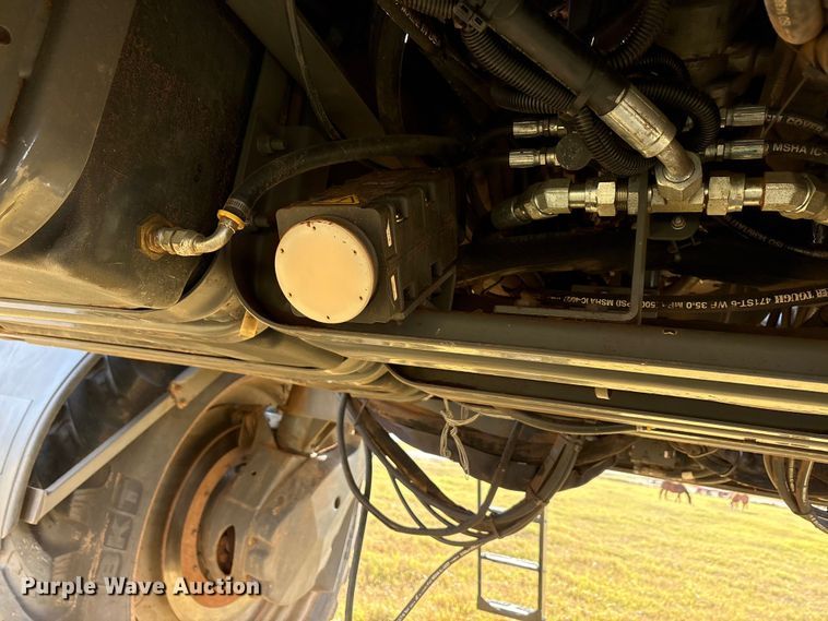 image for item EA7804 2012 Rogator RG900 sprayer